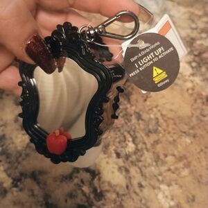 Bath Body Works Disney Evil Queen Mirror Light-UpPocketBac Sanitizer Holder